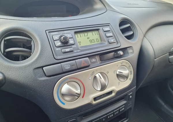 Toyota Yaris cena 6499 przebieg: 166177, rok produkcji 2003 z Daleszyce małe 137